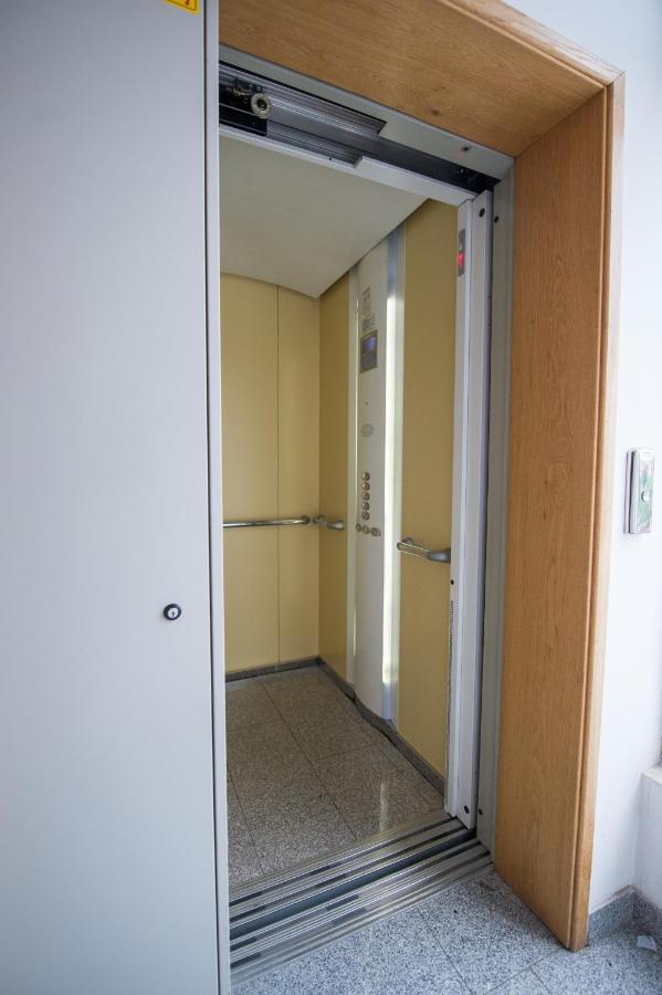 Apartment Lamar - Entry With Pin 0 - 24H, Underground Parking Garage, Elevator Σλαβόνσκι Μπροντ Εξωτερικό φωτογραφία